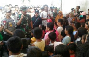 Menkes RI, Kapolri, Panglima TNI Meninjau Korban Gempa Lombok