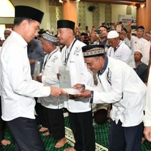Masjid Agung Al-Barkah Bekasi Kini Bersertifikat