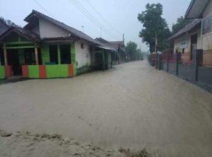 Banjir Bandang di Semedo Rendam Ratusan Rumah di Warureja Kali Rambut Meluap
