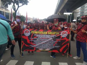 Organisasi KKPMP Mawil Jawa Barat Demo Depan Mabes Polri