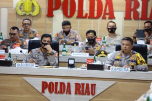 Beri Motivasi Jajaran Polda Riau, Kabaharkam Polri Bandingkan Luas Wilayah Riau dengan Vietnam