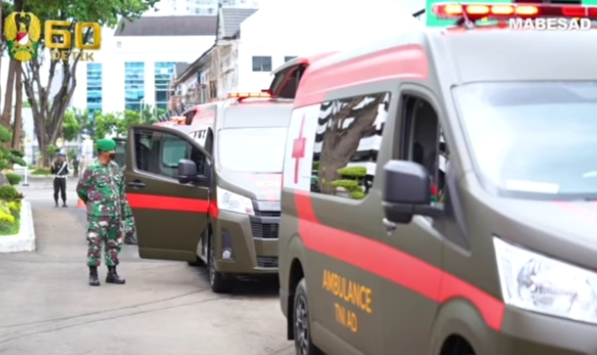 KASAD Jendral Andika Terima Hibah 6 Unit Ambulance Dari PT. Kebun Tebu Mas Untuk RS TNI AD