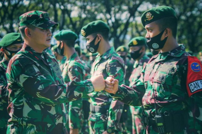 Pangdivif 3 Kostrad Sambut Satgas Pamrahwan Papua Yonif Para Raider 432 Kostrad