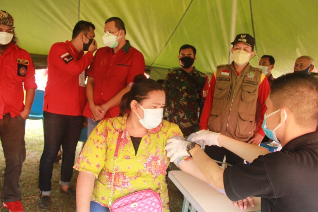 Tri Adhianto Wakil Walikota Bekasi Menijau Vaksin Masal Di Jatiasih