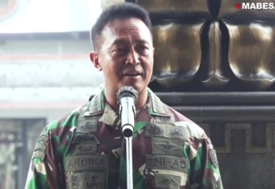 KASAD Beri Pesan Kepada Prada Anam, Pekerja Bangunan Yang Menjadi Prajurit TNI