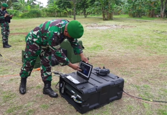 TNI AD Memiliki VSAT Manpack Untuk Menunjang Komunikasi di Seluruh Indonesia