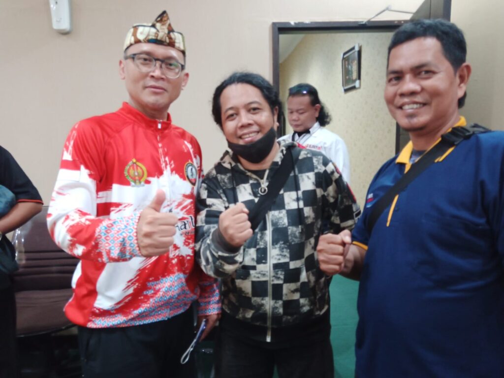 Ketua DPRD Kota Bekasi Chairoman Menerima Kunjungan Tim Koalisinews Indonesia